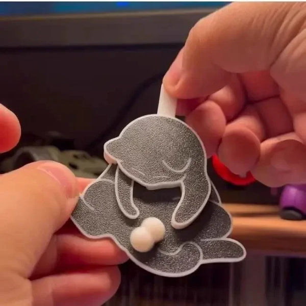 Rotating Cat Playful Keychain