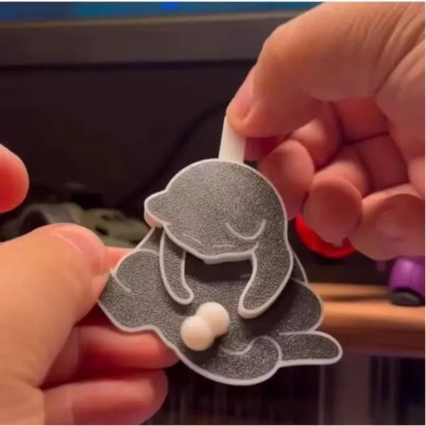 Rotating Cat Playful Keychain